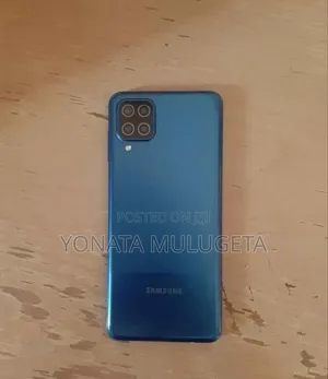 Photo - Samsung Galaxy A12 128 GB Blue