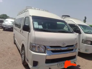 Photo - Toyota HiAce 2022 White
