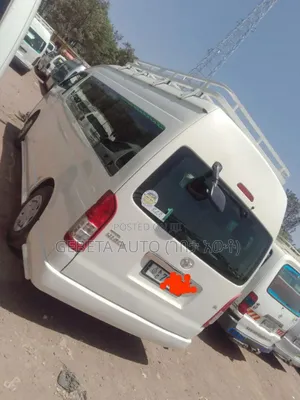 Toyota HiAce 2022 White
