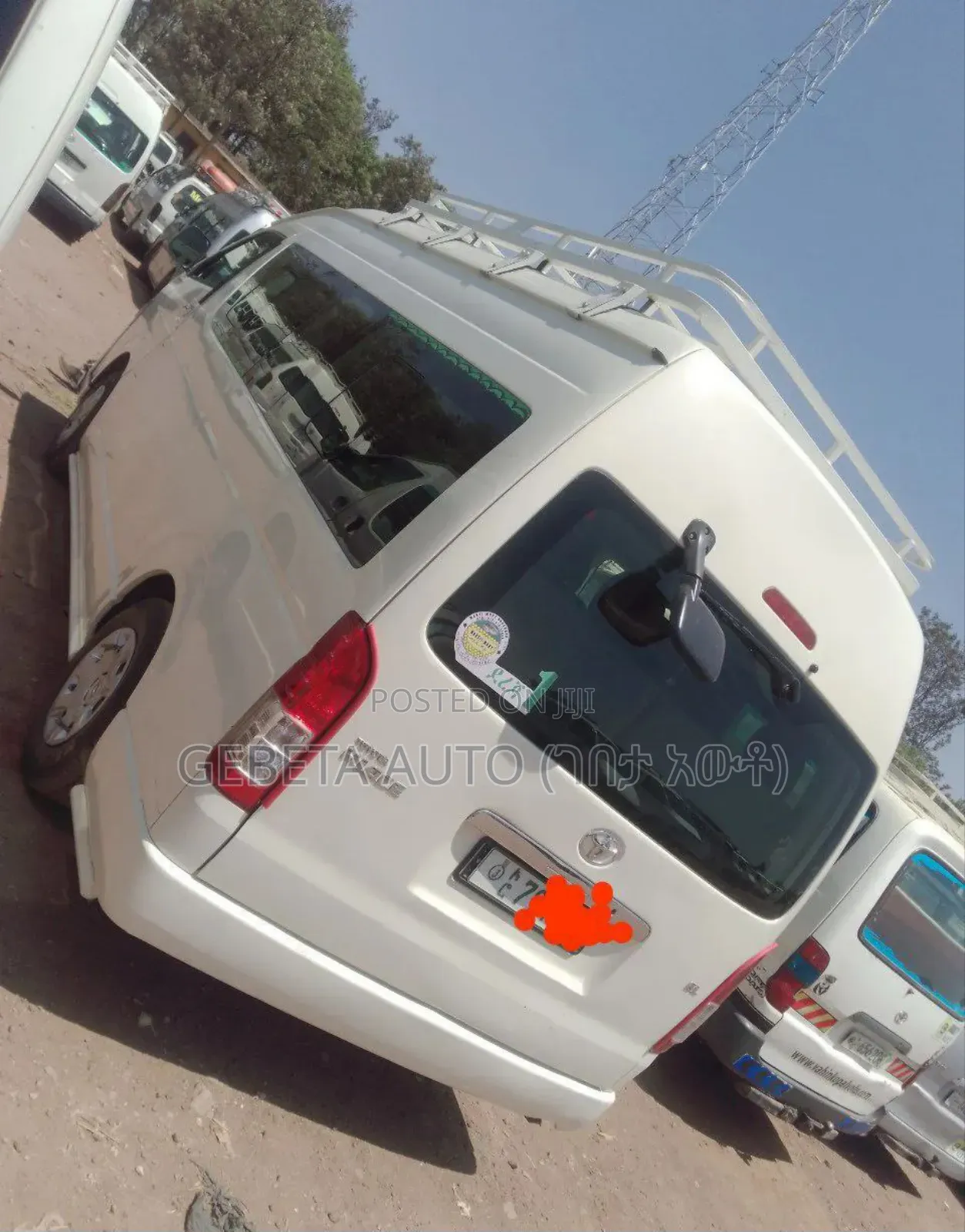 Toyota HiAce 2022 White
