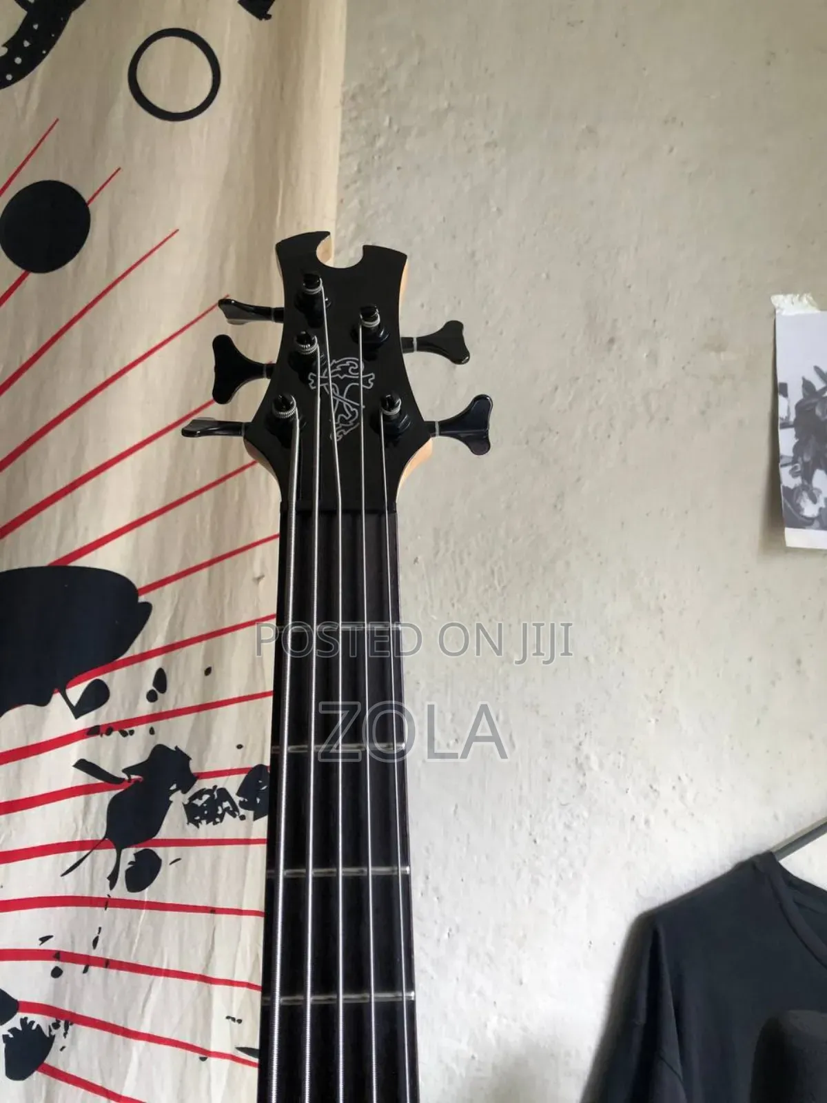 Ephiphone Tobias Deluxe 5 Bass 
Active 5string Bass