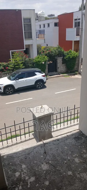 እጂግ ቅንጡ የመኖሪያ መንደር ውስጥ 480 ካሬ G+1 ፊኒሽንግ የሚቀረው