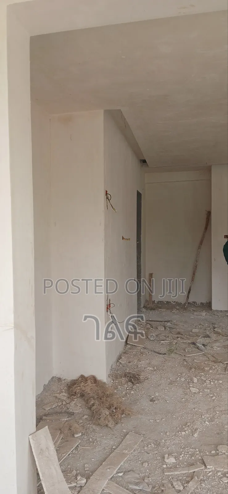 እጂግ ቅንጡ የመኖሪያ መንደር ውስጥ 480 ካሬ G+1 ፊኒሽንግ የሚቀረው