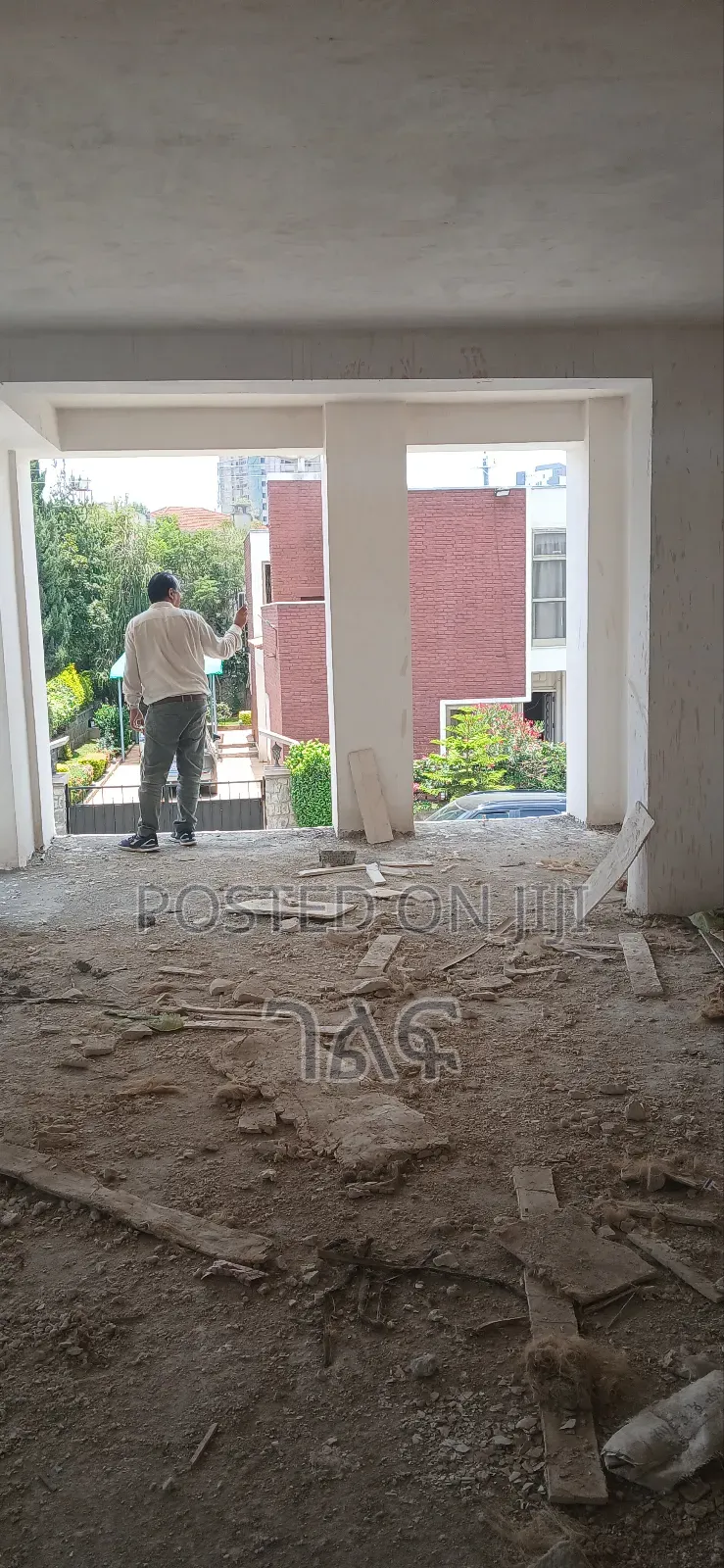 እጂግ ቅንጡ የመኖሪያ መንደር ውስጥ 480 ካሬ G+1 ፊኒሽንግ የሚቀረው