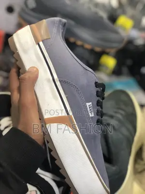 Photo - Double Sole Vans Gray