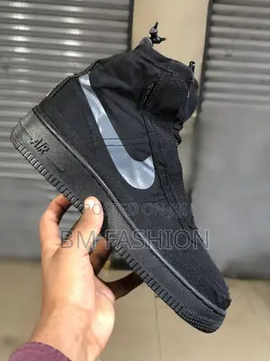 Photo - Nike Water Proof Black