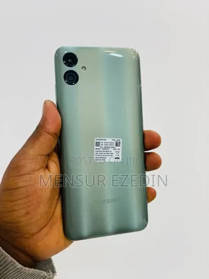 New Samsung Galaxy F04 64 GB Green