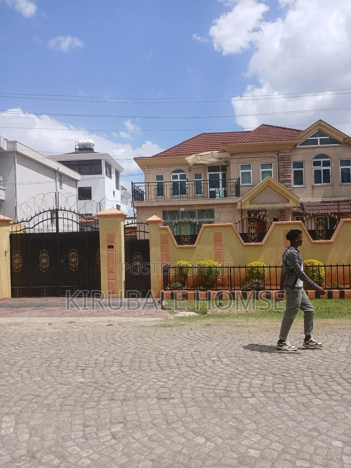Furnished 4bdrm Villa in Bole for rent