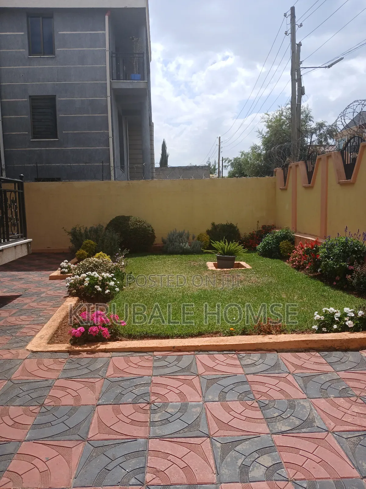 Furnished 4bdrm Villa in Bole for rent