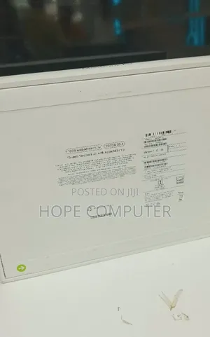 Photo - New Laptop Apple MacBook Air 2024 M3 13-Inch 16GB Apple M3 SSD 256GB