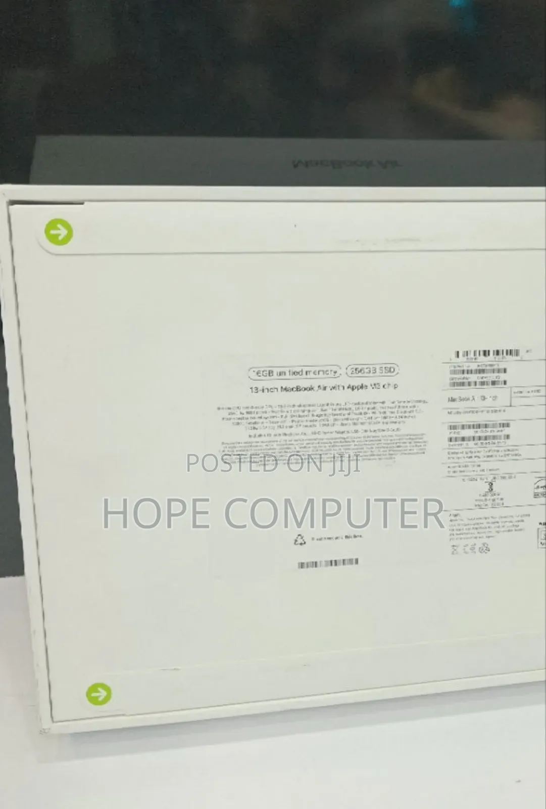 New Laptop Apple MacBook Air 2024 M3 13-Inch 16GB Apple M3 SSD 256GB