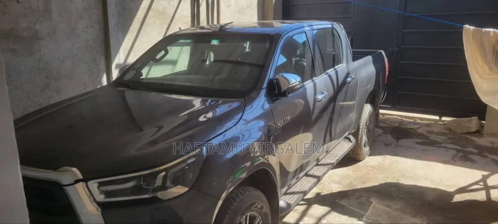 New Toyota Hilux 2023 Silver