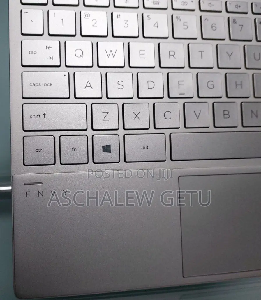 New Laptop HP Envy X360 8GB Intel Core I7 SSD 512GB