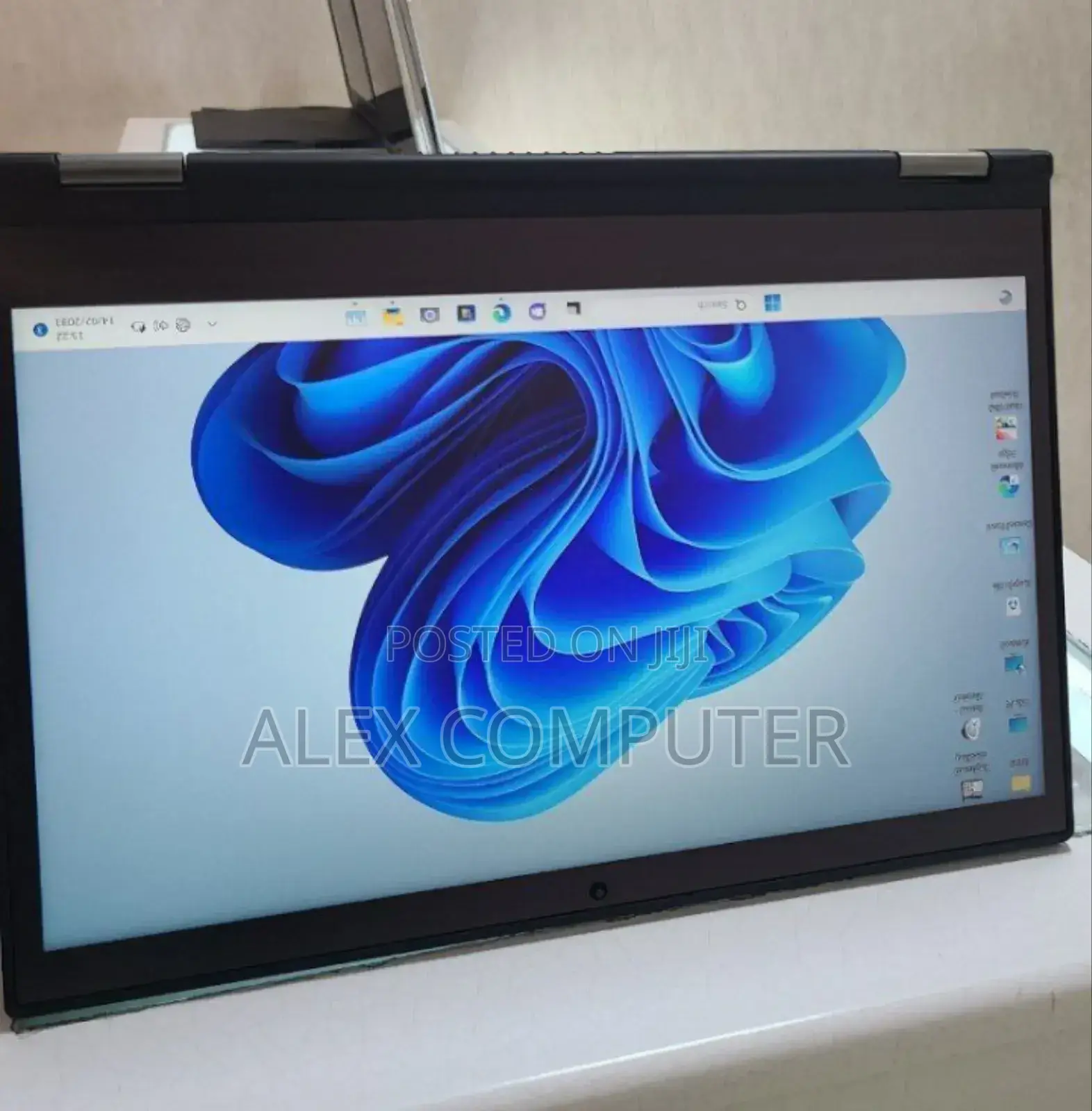 New Laptop Lenovo ThinkPad Yoga 370 8GB Intel Core I5 SSD 512GB