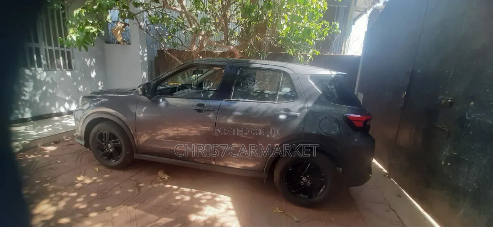 Toyota Raize 1.2 Hybrid FWD 2022 Gray