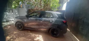 Toyota Raize 1.2 Hybrid FWD 2022 Gray