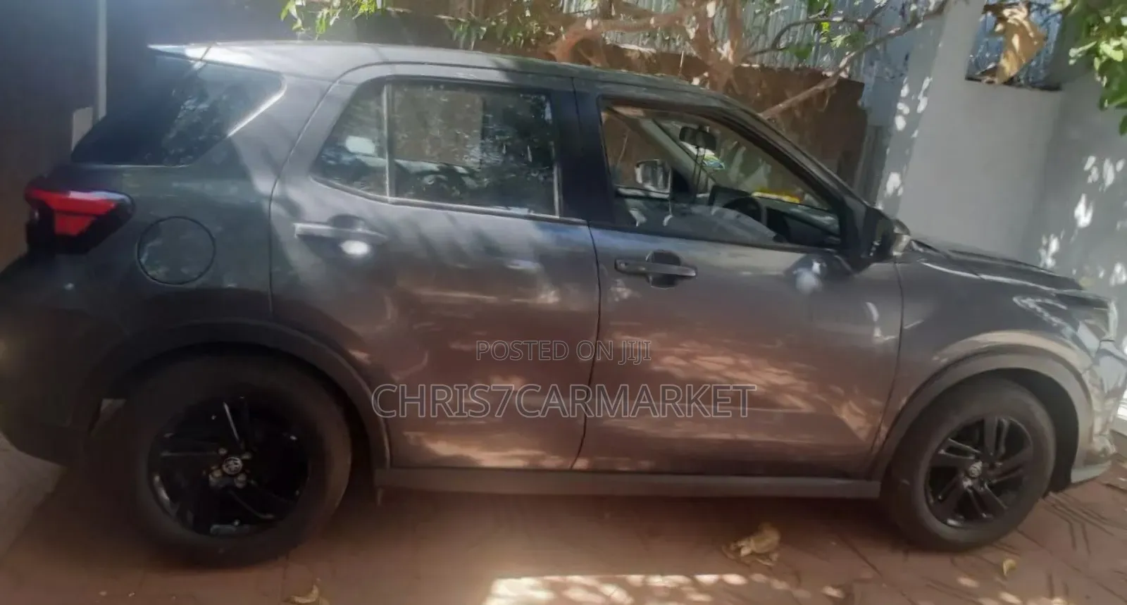 Toyota Raize 1.2 Hybrid FWD 2022 Gray