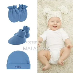 Photo - 3 Set Newborn Baby Hat,Socks Set and Gloves