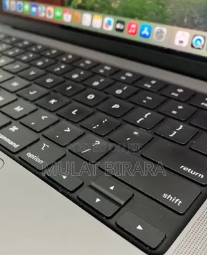 New Laptop Apple MacBook Pro M1 16GB Apple M1 Pro SSD 1T