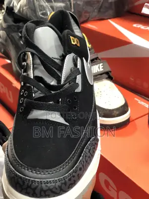Jordan 3 Black Sneakers