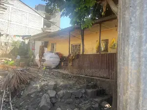 ፈራሽ ቤት ያለዉ በካርታ 200