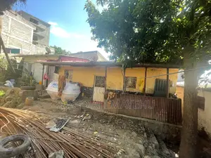 ፈራሽ ቤት ያለዉ በካርታ 200