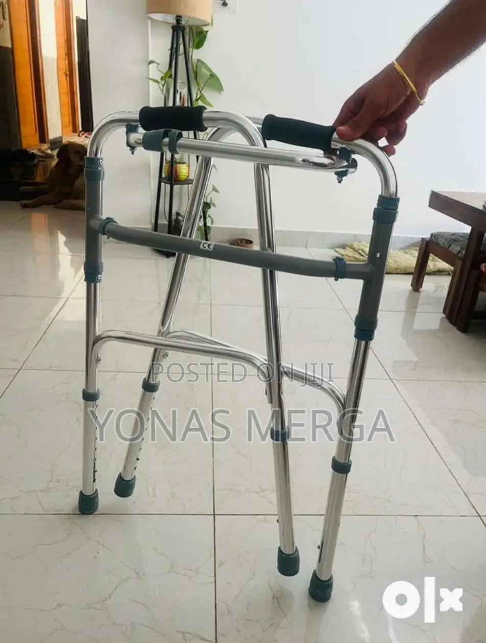 Everyday Walker Features Easy-to-Use Dual-Release Mechanisms