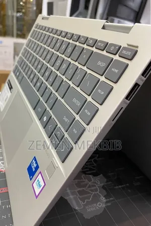 New Laptop HP Envy X360 8GB Intel Core I5 SSD 512GB