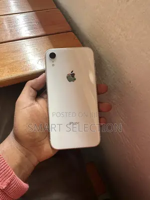 Apple iPhone XR 128 GB White