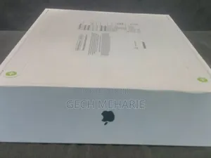 New Laptop Apple MacBook Air 2024 M3 13-Inch 16GB Apple M3 SSD 256GB