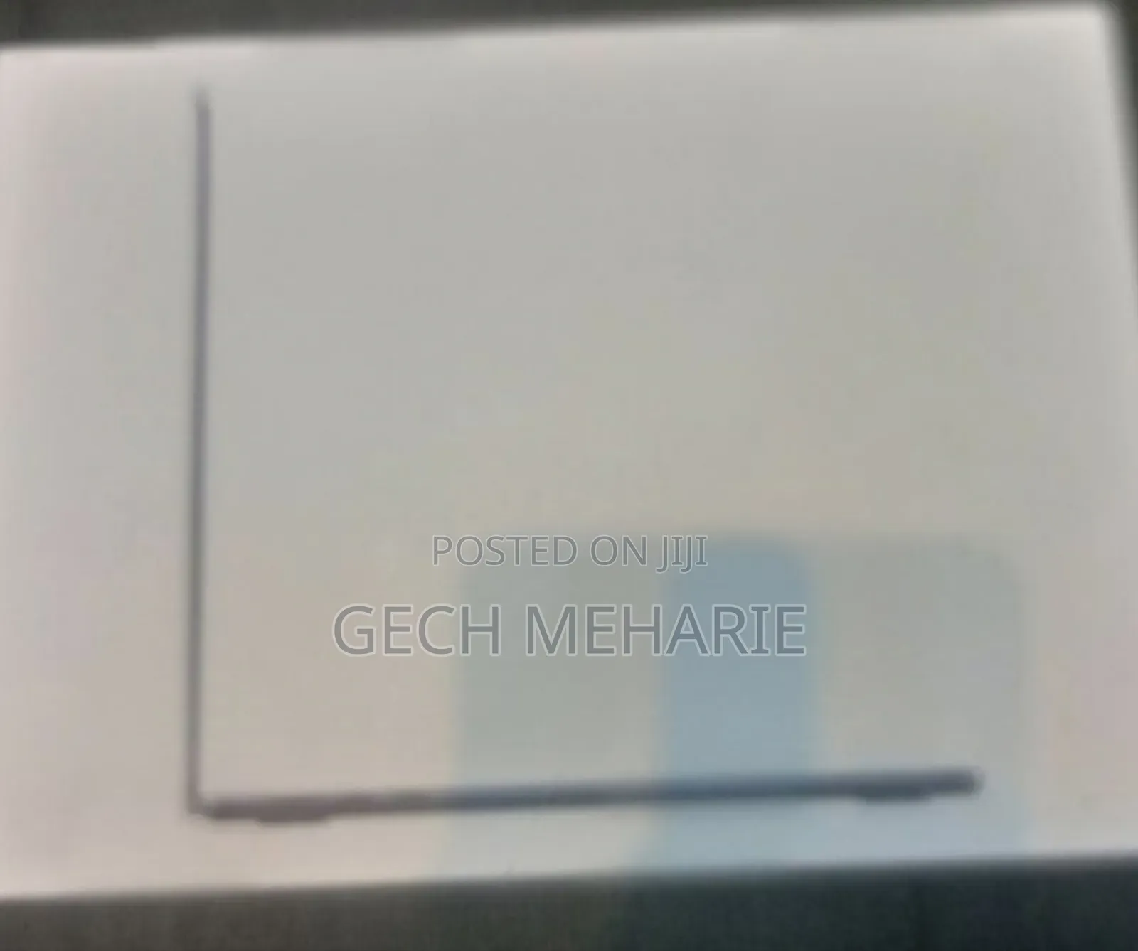 New Laptop Apple MacBook Air 2024 M3 13-Inch 16GB Apple M3 SSD 256GB