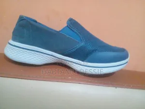 Sketchers Shoes
