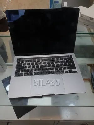 New Laptop Apple MacBook Pro 2022 M2 8GB Apple M2 SSD 256GB
