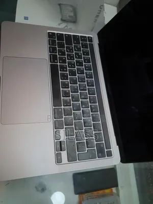 New Laptop Apple MacBook Pro 2022 M2 8GB Apple M2 SSD 256GB