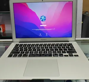Photo - New Laptop Apple MacBook Pro 2017 8GB Intel Core I5 SSD 128GB