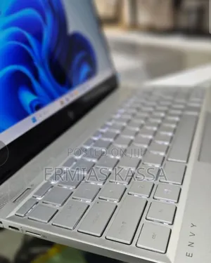 New Laptop HP Envy 13 8GB Intel Core I5 SSD 256GB