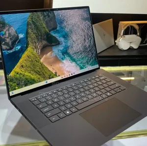 Photo - New Laptop Dell Precision 17 7720 64GB Intel Core Ultra 7 SSD 1T