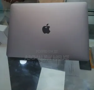 New Laptop Apple MacBook Pro 2022 M2 8GB Apple M2 SSD 256GB