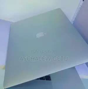 Photo - New Laptop Apple MacBook Pro 2017 16GB Intel Core I7 SSD 256GB