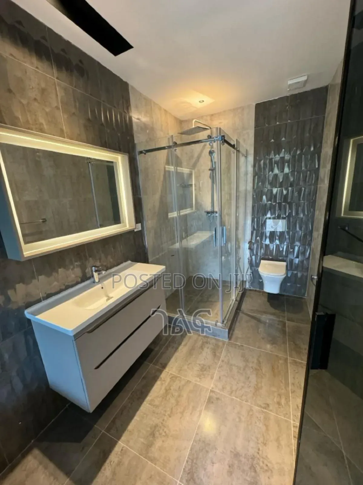 Furnished 3bdrm Apartment in Luxury Apartment for sale