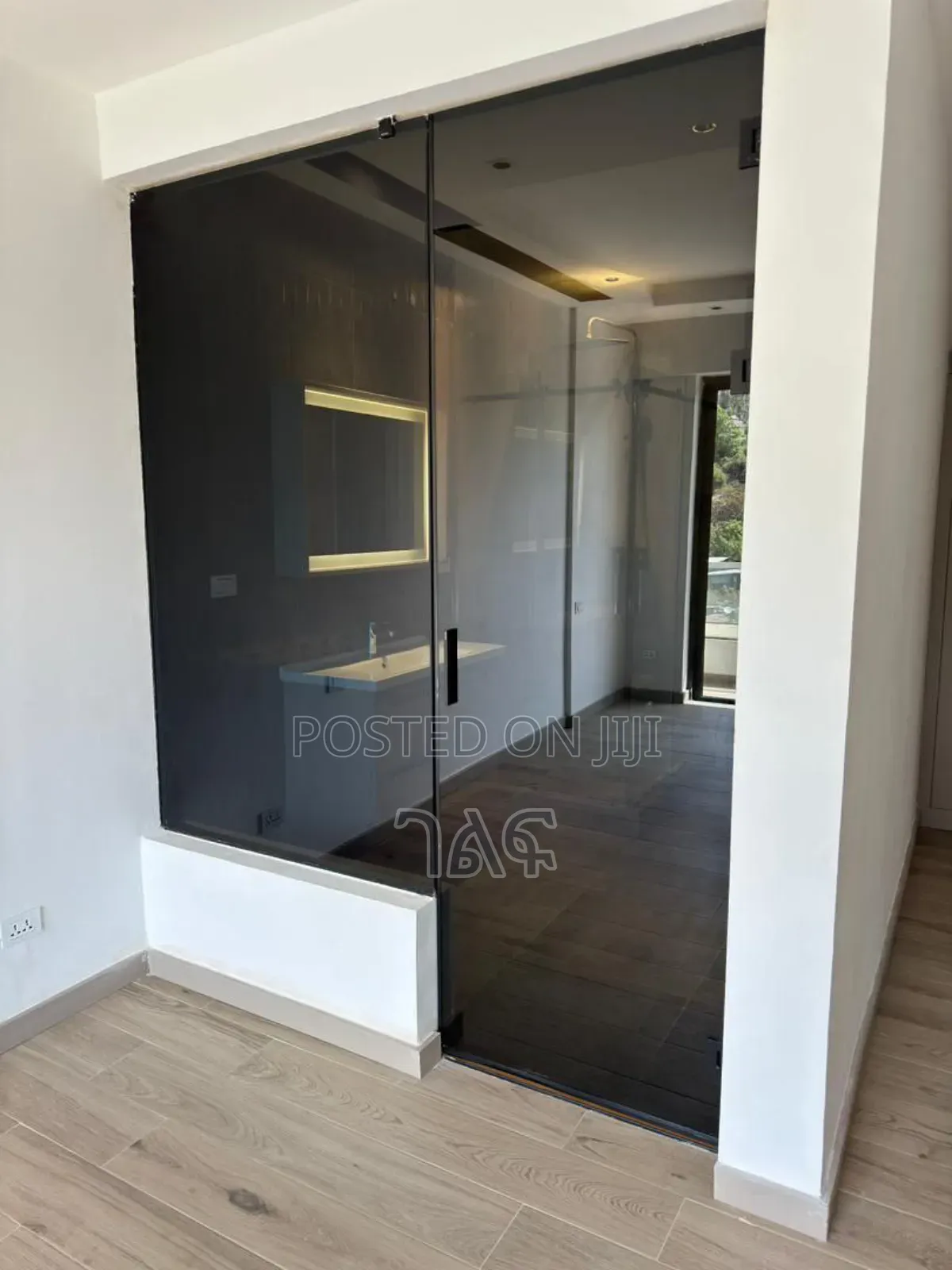 Furnished 3bdrm Apartment in Luxury Apartment for sale