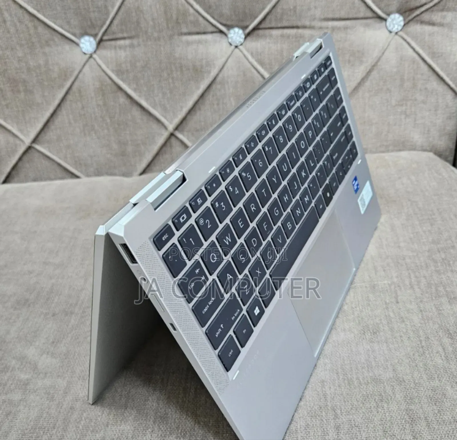 New Laptop HP EliteBook 1040 G8 16GB Intel Core I7 SSD 512GB