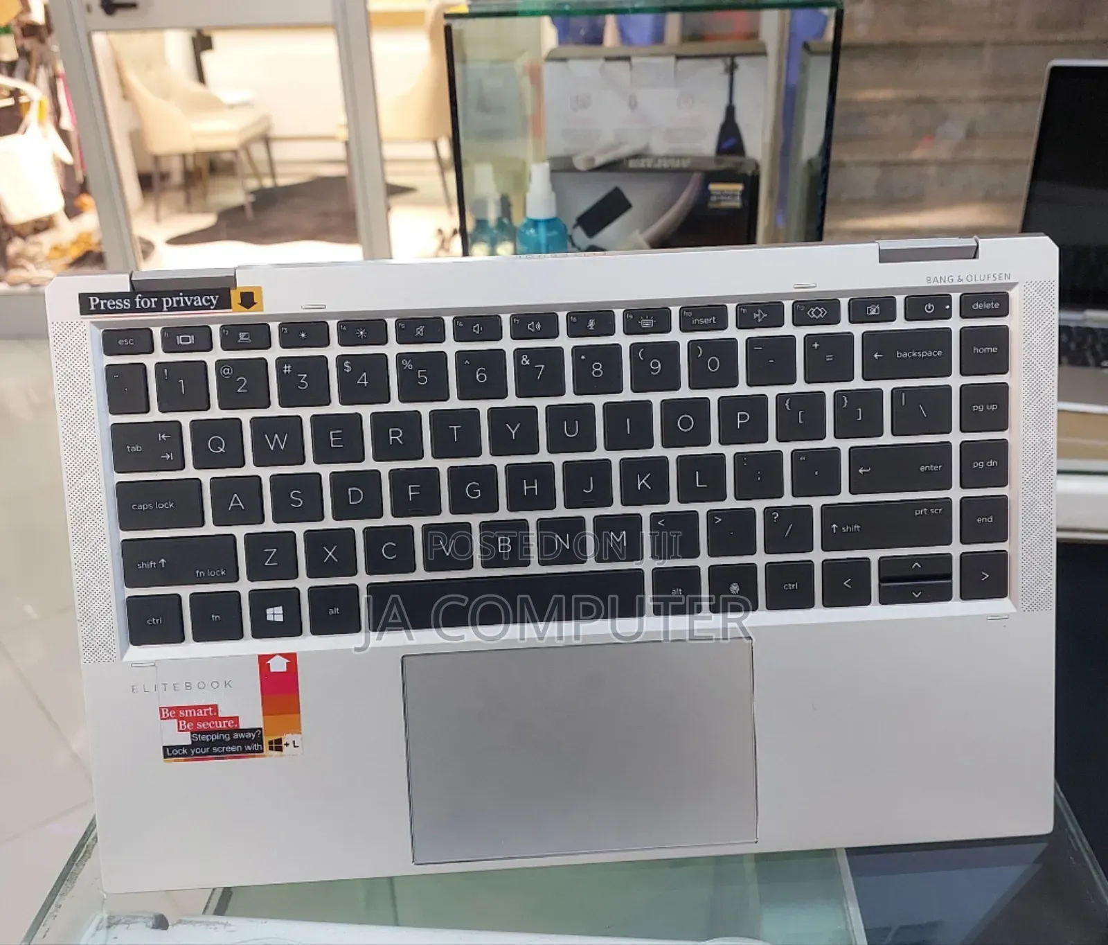 New Laptop HP EliteBook X360 1040 G7 16GB Intel Core I7 SSD 512GB