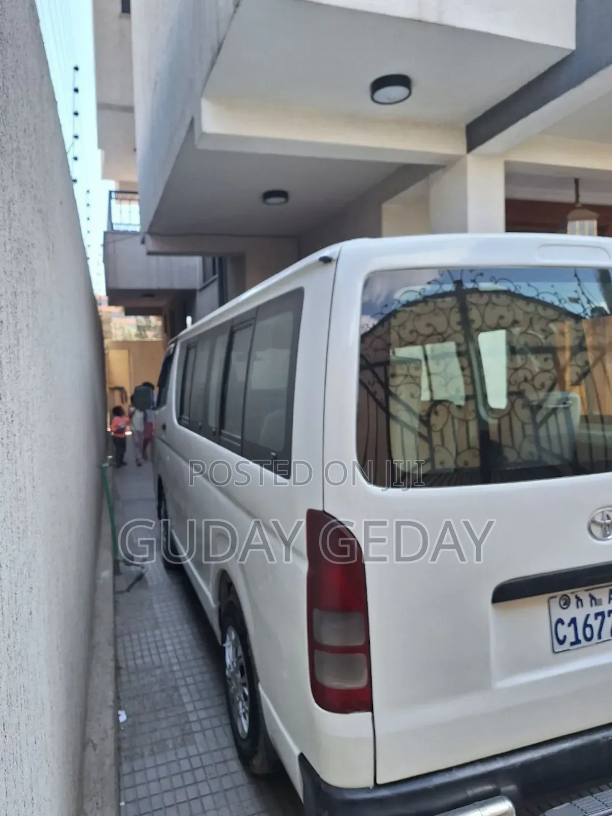 Toyota HiAce 2006 White