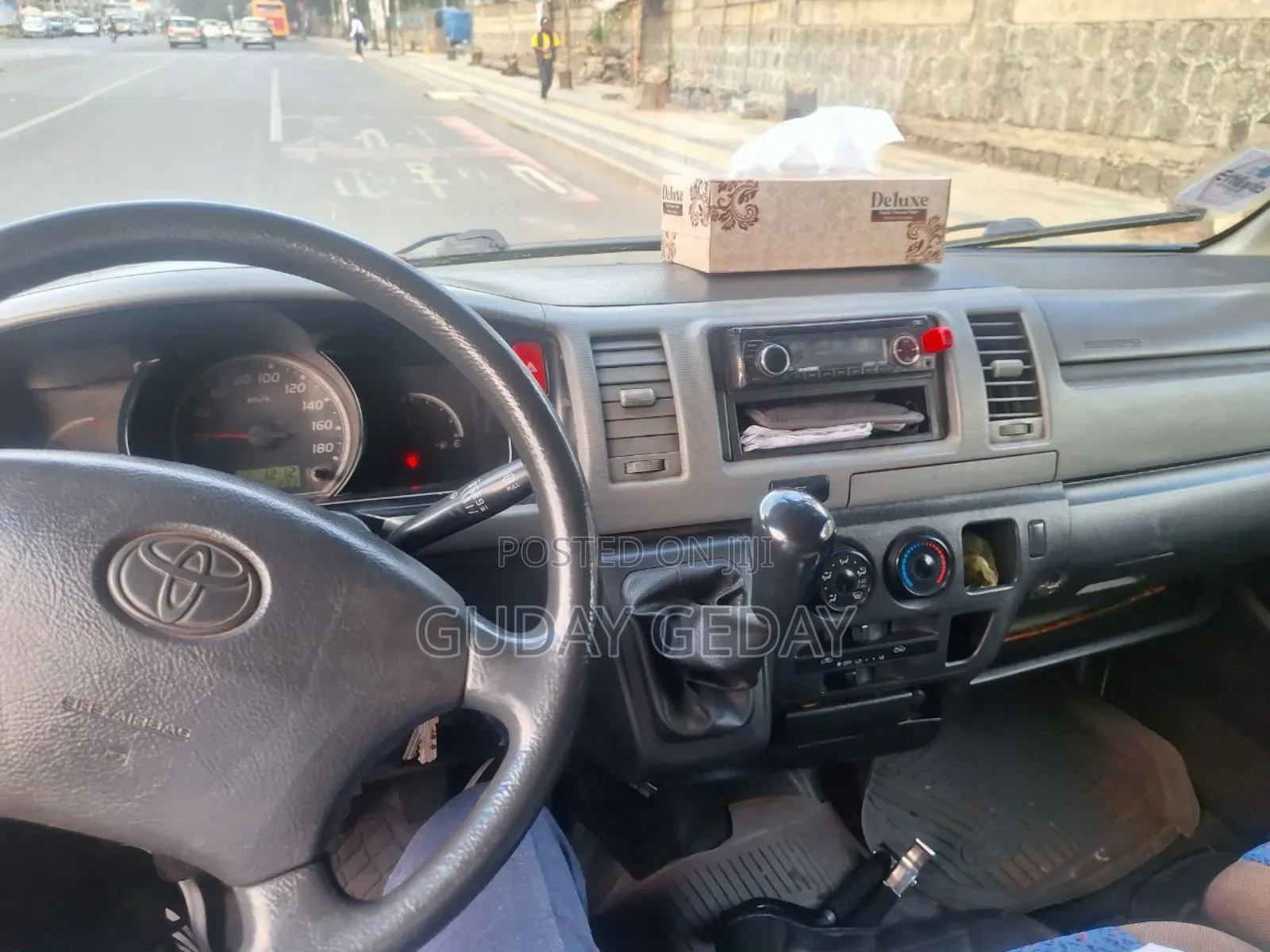 Toyota HiAce 2006 White