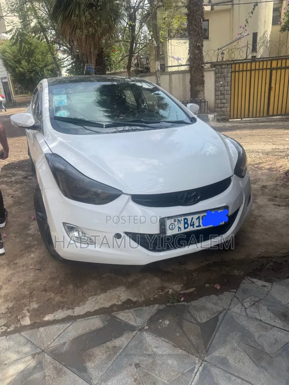 Hyundai Avante 2013 White