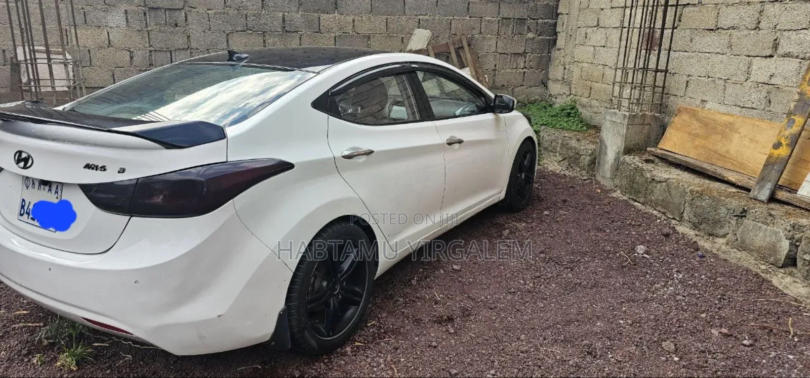 Hyundai Avante 2013 White