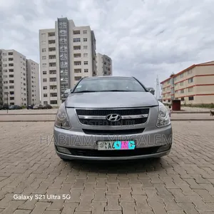Hyundai Starex 2015 Silver