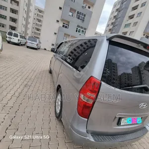 Hyundai Starex 2015 Silver