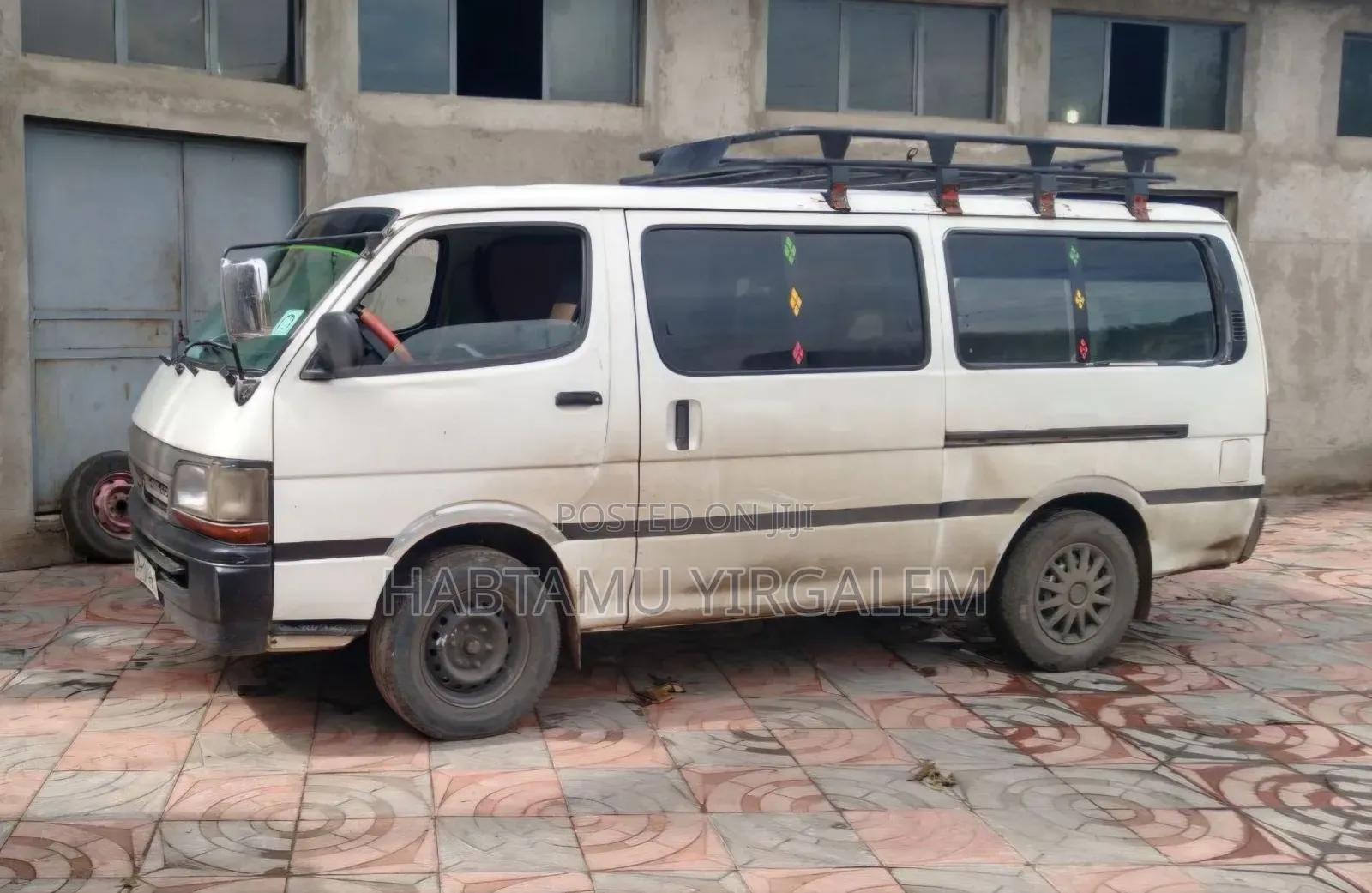 Toyota HiAce 2004 White